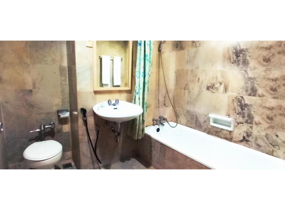 Merpati Hotel Pontianak Eksteriør billede